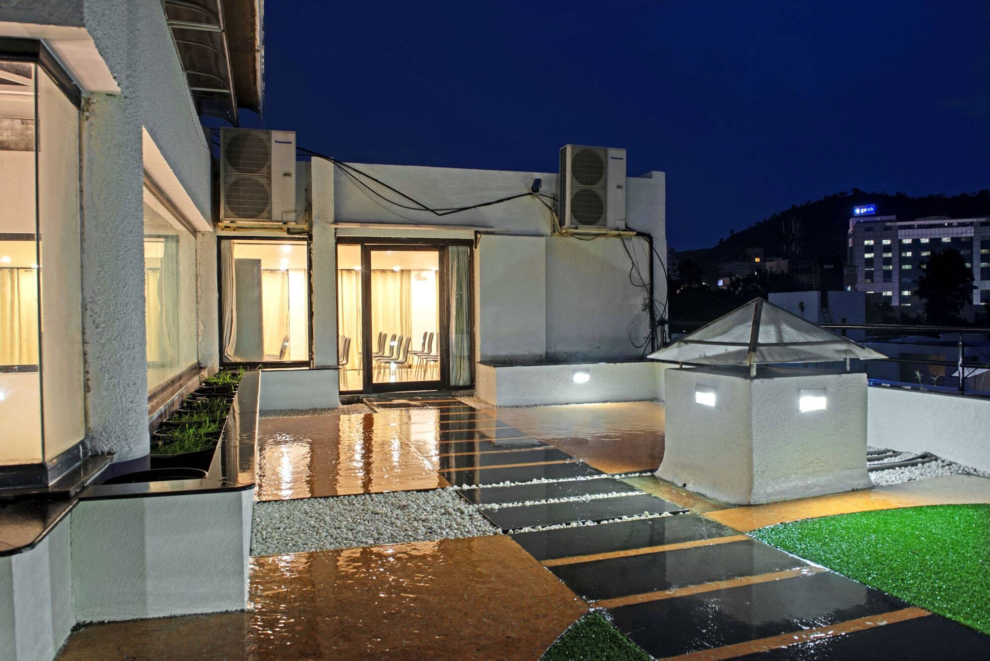 Hotel Mint Montvert Baner Pune Exterior photo