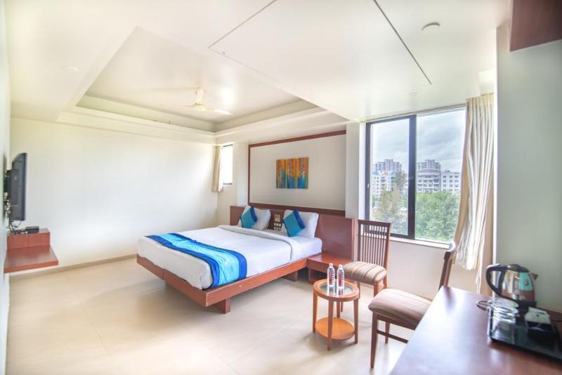 Hotel Mint Montvert Baner Pune Exterior photo