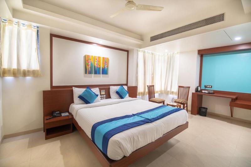 Hotel Mint Montvert Baner Pune Exterior photo