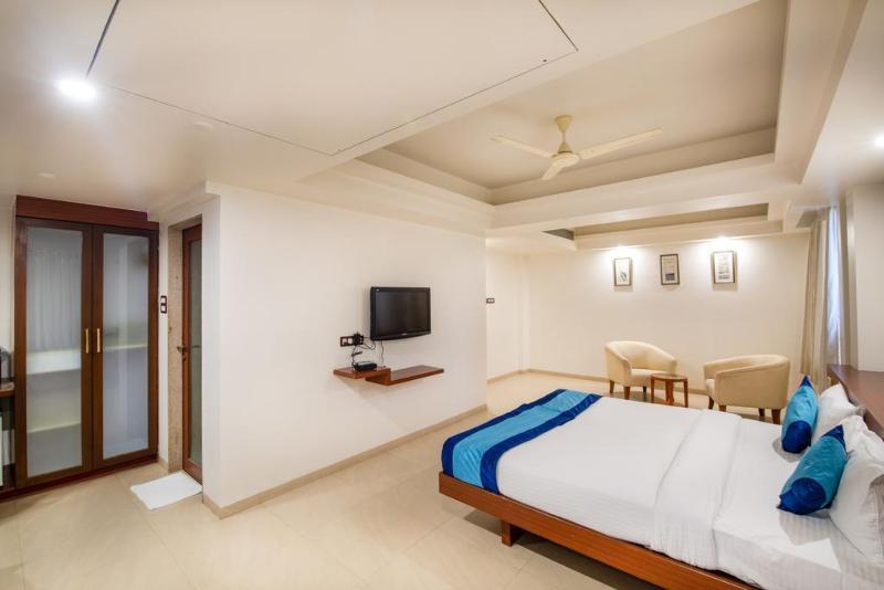 Hotel Mint Montvert Baner Pune Exterior photo
